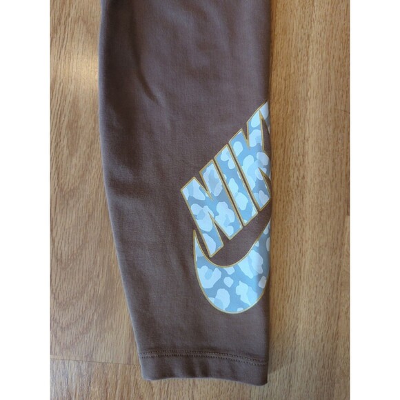 Nike Sportswear Leggings Womens Medium Tan Brown Logo Print Camo Full Length - Picture 3 of 9